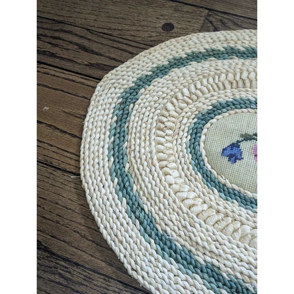 Vtg 1970's Woven Raffia Straw Floral Needlepoint Table Centerpiece Mat 29